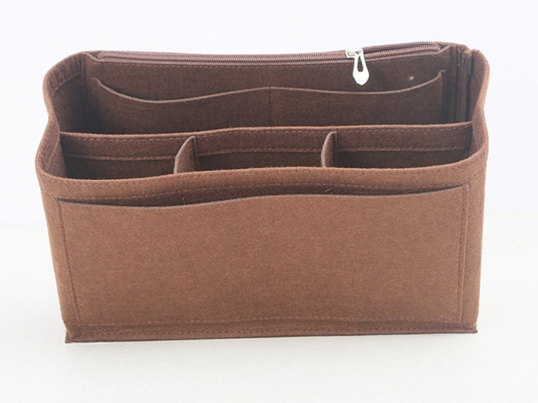 Handväskorganiserare – från kaos till kontroll på ett ögonblick