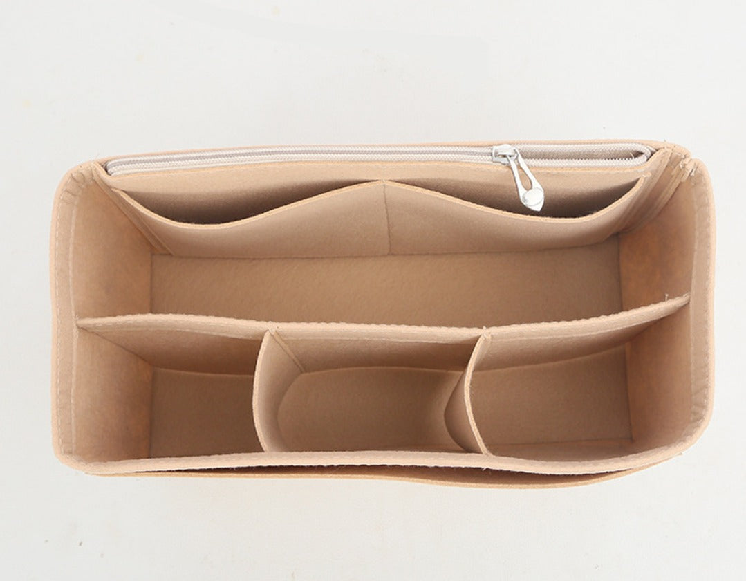 Handväskorganiserare – från kaos till kontroll på ett ögonblick